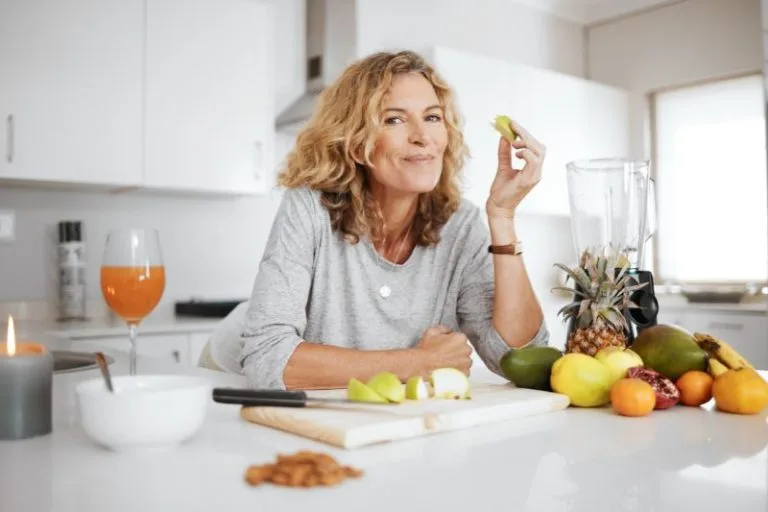 Restrizione calorica e perdita di peso: perché in menopausa può avere l’effetto opposto 3 Restrizione calorica e perdita di peso: perché in menopausa può avere l’effetto opposto