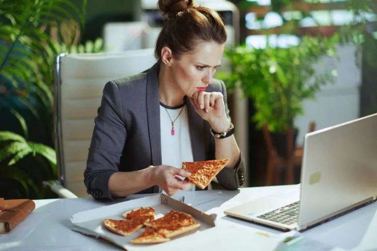 Cortisolo alto e aumento di peso: il ruolo dello stress nel metabolismo